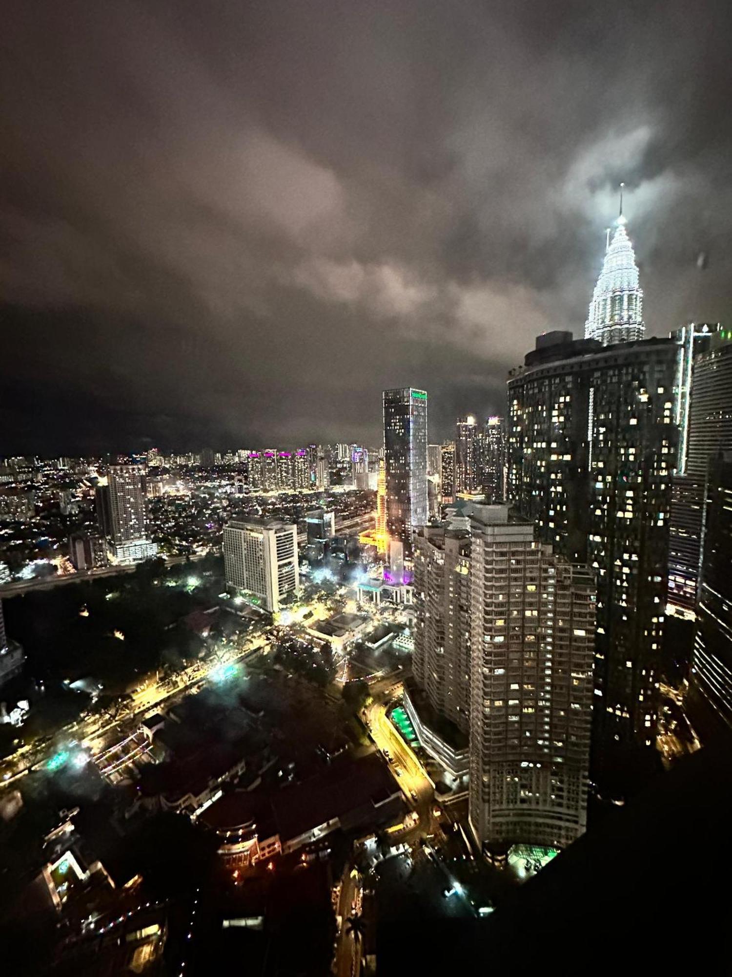Vortex Hotel Suites Klcc At Kuala Lumpur City Center Esterno foto
